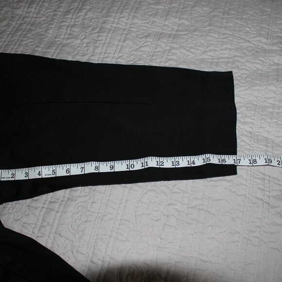 White House Black Market Pedal Pushers Size 8 Black - Picture 9 of 9